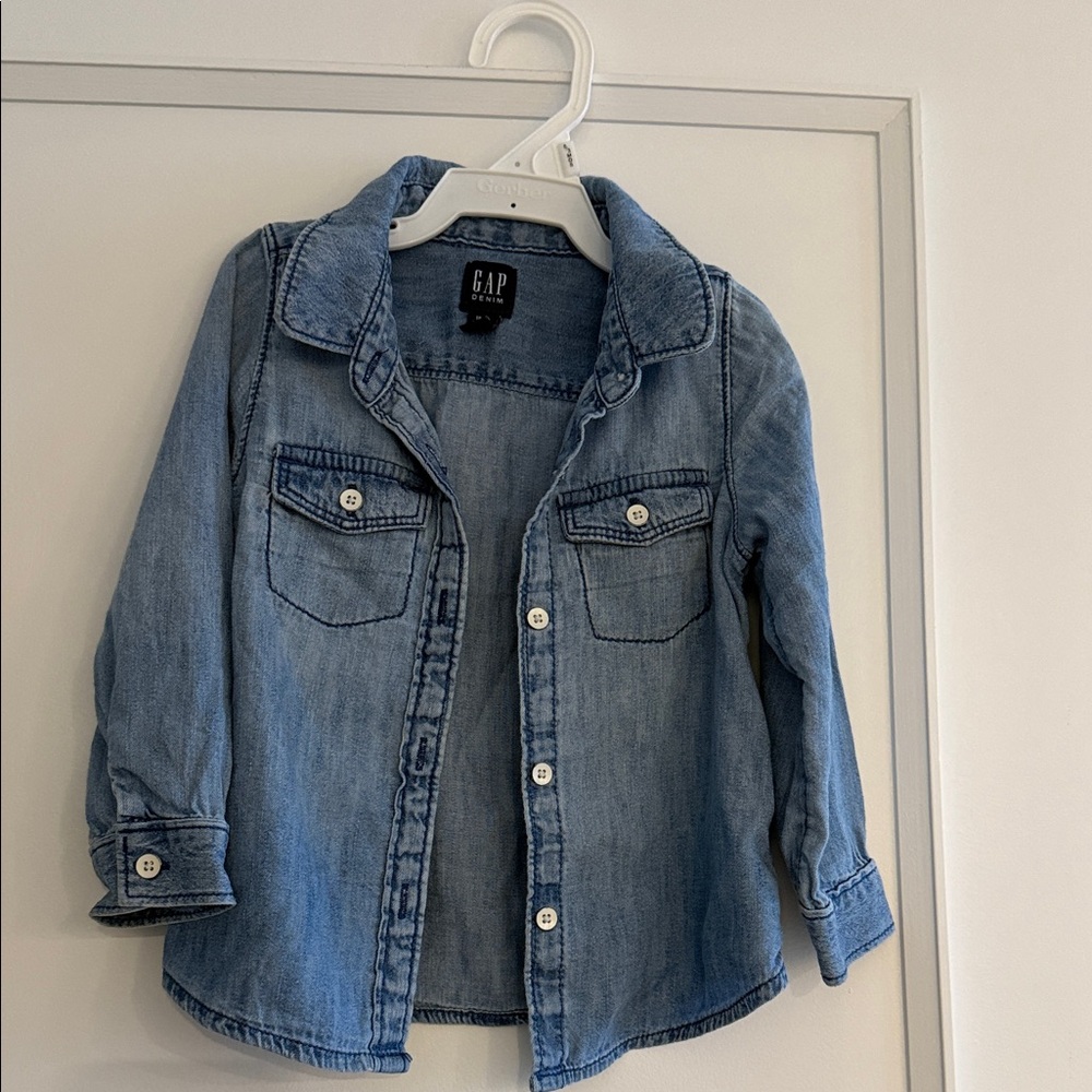 GAP Kids Light Blue Denim Jacket like new